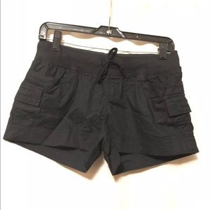 Bugle boy for Her juniors size M cargo shorts.